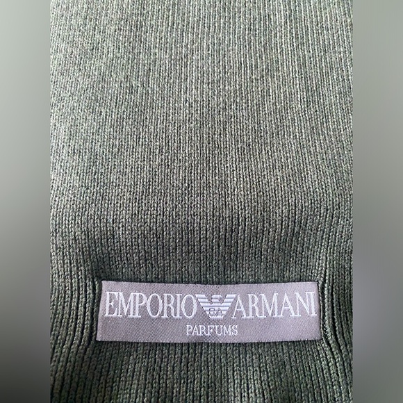 Emporio Armani Men’s Scarf - Picture 3 of 4